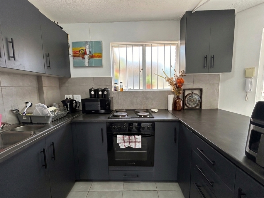 To Let 1 Bedroom Property for Rent in Beachfront Western Cape